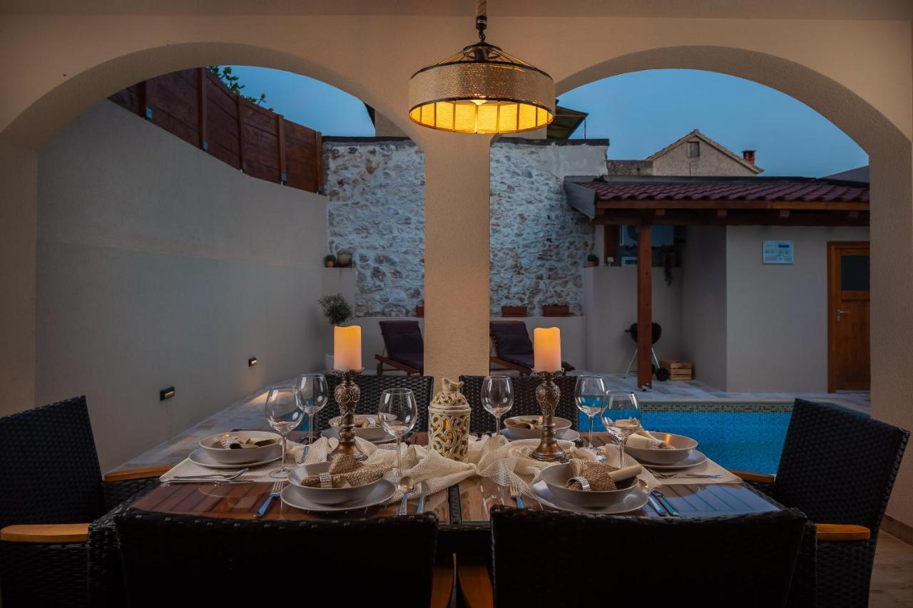 Villa Kameni dvori Sveti Filip i Jakov Esterno foto
