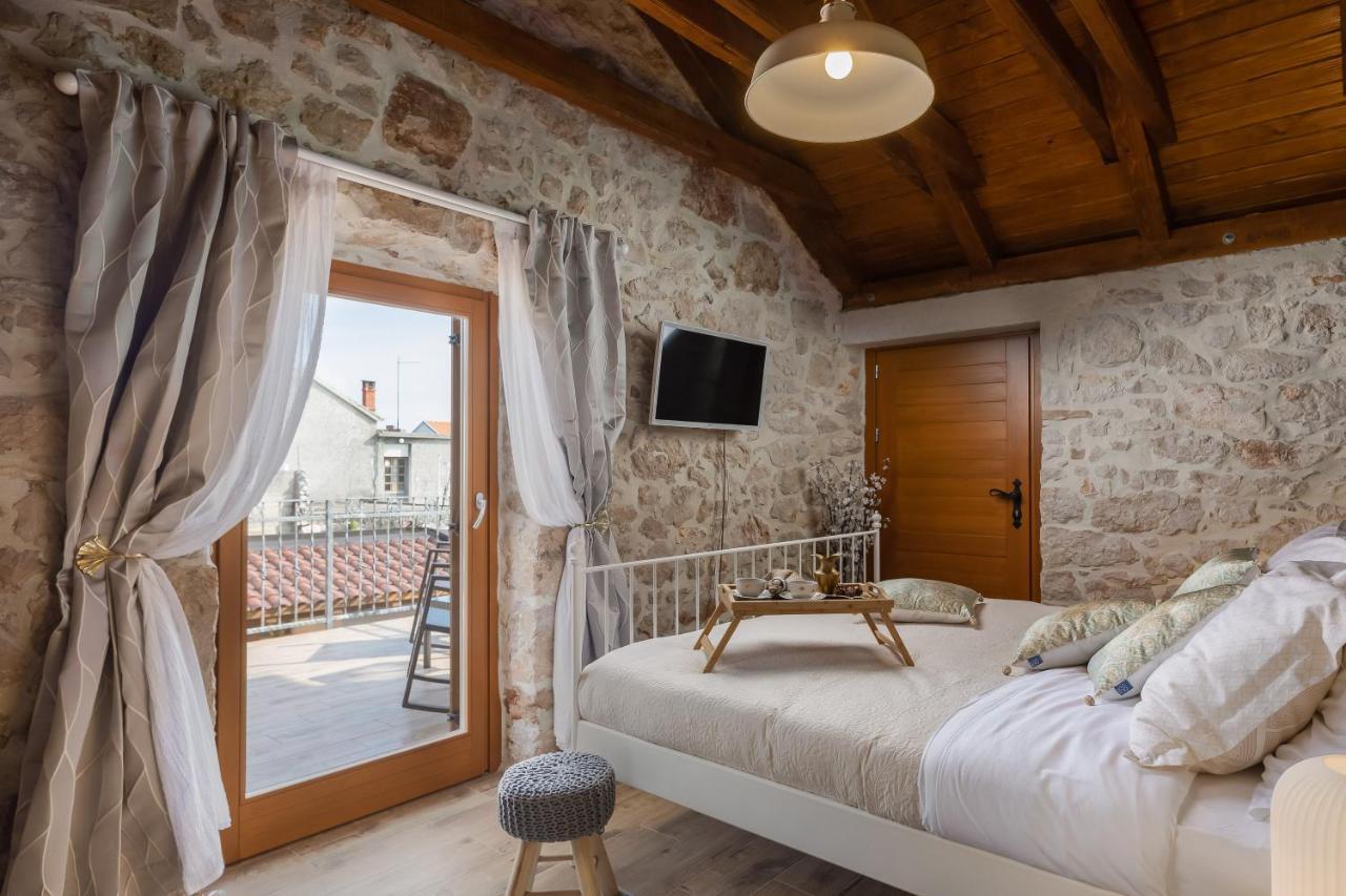 Villa Kameni dvori Sveti Filip i Jakov Esterno foto